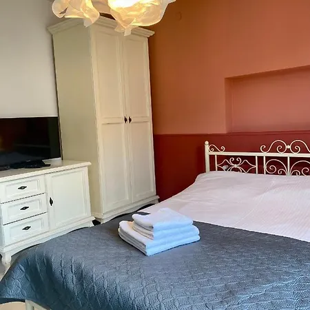 Atena ベッド・アンド・ブレックファスト 3*