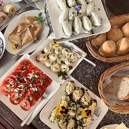 Atena ベッド・アンド・ブレックファスト 3*