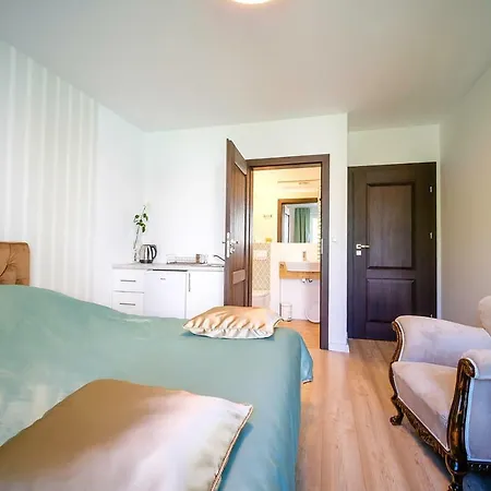 Atena Bed & Breakfast Leba