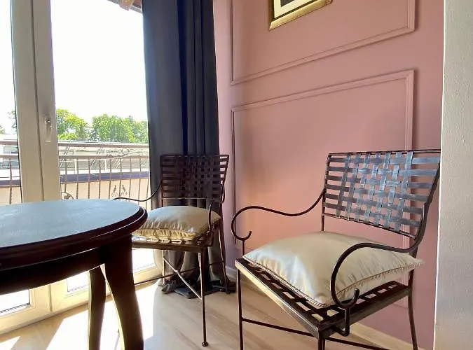 Atena 住宿加早餐酒店 莱鲍