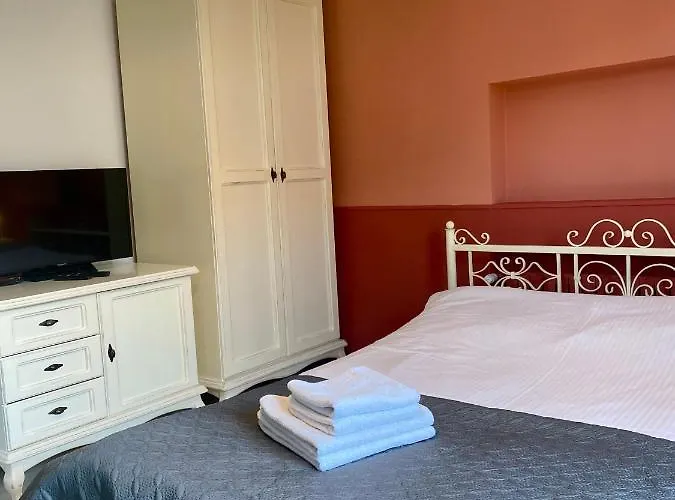 Atena Bed and Breakfast 3*